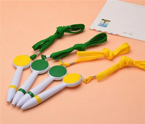 金属クリップのプラスチック ペンにはキャップが付いていますか、それとも収納可能ですか?